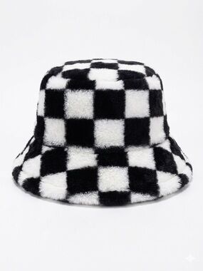 Plush Checkerboard Bucket Hat - Black & White